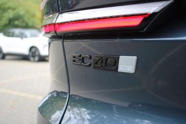 Volvo EC40 Coupé SUV Single Motor Extended Range — photo 5