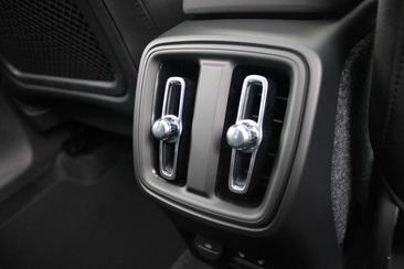 Volvo EC40 Coupé SUV Single Motor Extended Range — photo 15
