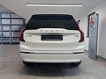 Volvo XC90 B5 AWD — photo 2