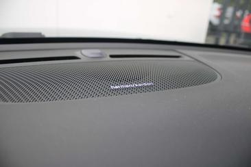 Volvo EC40 Coupé SUV Single Motor Extended Range — photo 25