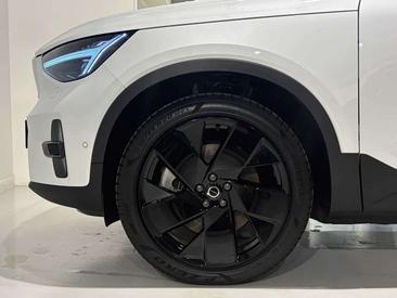 Volvo EX40 Single Motor Extended Range — photo 3