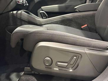 Volvo EX40 Single Motor Extended Range — photo 6