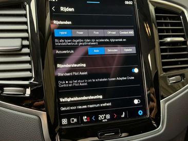 Volvo XC90 T8 Recharge AWD — photo 34
