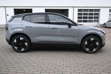 Volvo EX30 Single Motor Extended Range — photo 7