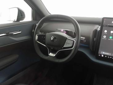 Volvo EX30 Single Motor — photo 3