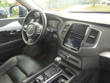 Volvo XC90 D5 AWD — photo 13