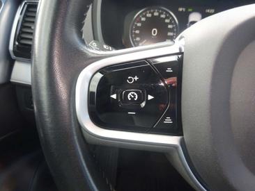 Volvo XC90 D5 AWD — photo 22