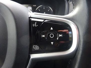 Volvo XC90 D5 AWD — photo 23
