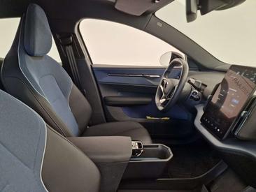 Volvo EX30 — photo 6