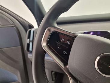 Volvo EX30 — photo 11