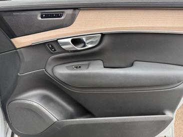 Volvo XC90 T8 AWD Long Range — photo 30