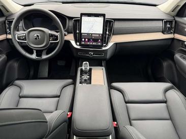 Volvo XC90 T8 AWD Long Range — photo 40