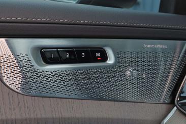 Volvo XC90 T8 AWD Long Range — photo 13