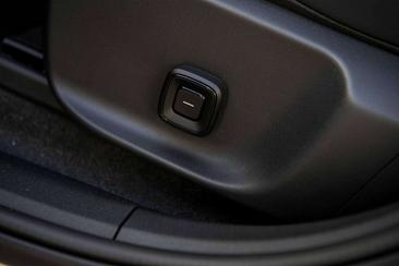 Volvo EX30 — photo 17
