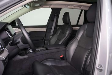 Volvo XC90 T8 AWD Long Range — photo 16