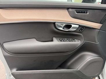 Volvo XC90 T8 AWD Long Range — photo 50