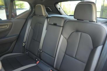 Volvo EX40 Single Motor Extended Range — photo 17