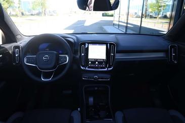 Volvo EX40 Single Motor Extended Range — photo 20