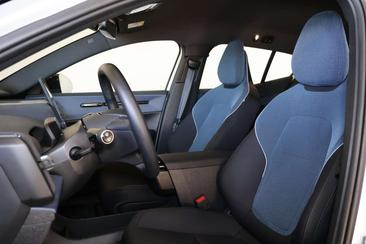 Volvo EX30 — photo 12
