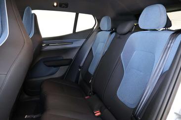 Volvo EX30 — photo 14