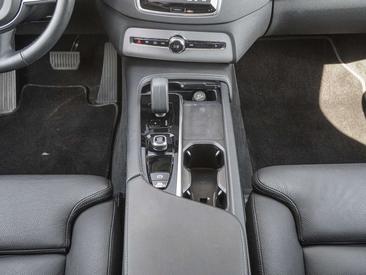 Volvo XC90 T8 Recharge AWD — photo 14