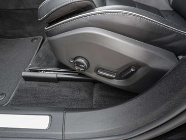 Volvo XC60 T8 AWD — photo 16
