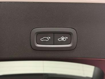 Volvo XC40 AWD — photo 12