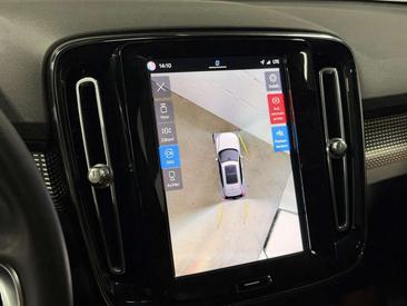Volvo XC40 AWD — photo 22
