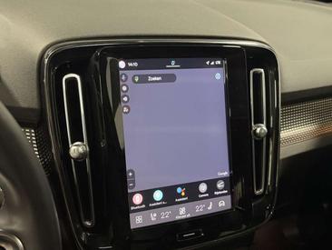 Volvo XC40 AWD — photo 24