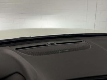 Volvo XC40 AWD — photo 35