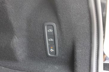 Volvo XC60 T6 Recharge AWD — photo 6