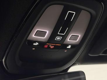 Volvo XC40 AWD — photo 36