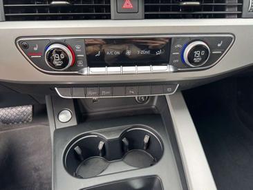 Audi A4 Avant 35 TFSI — photo 14