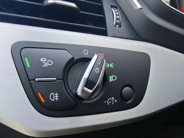Audi A4 Avant 40 TDI — photo 16