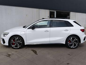 Audi A3 S Line 45 TFSI E Competition — photo 24