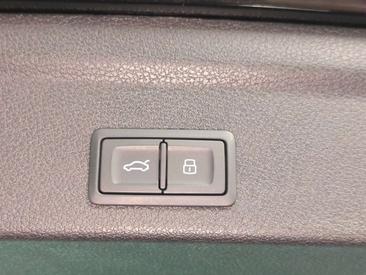 Audi RSQ3 Sportback — photo 20