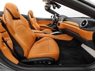 Ferrari California T — photo 11