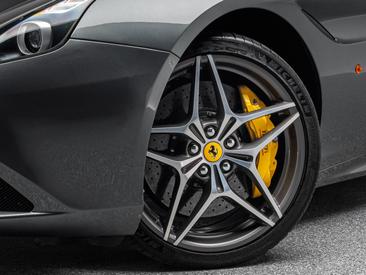 Ferrari California T — photo 15