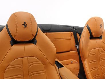 Ferrari California T — photo 18