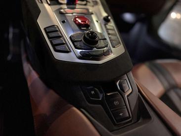 Lamborghini Aventador S — photo 21