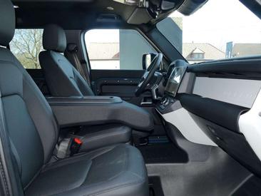 Land Rover Defender 110 D250 — photo 4