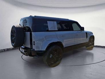 Land Rover Defender 110 D250 — photo 2