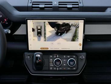 Land Rover Defender 110 D250 — photo 15