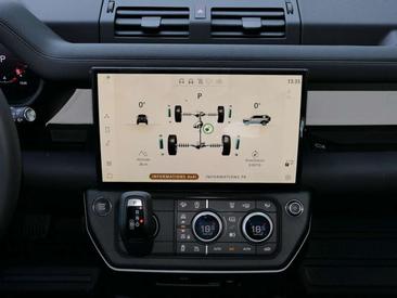 Land Rover Defender 110 D250 — photo 20