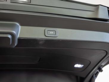 Land Rover Range Rover Sport P550e — photo 8