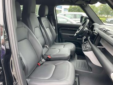 Land Rover Defender 110 D200 — photo 9