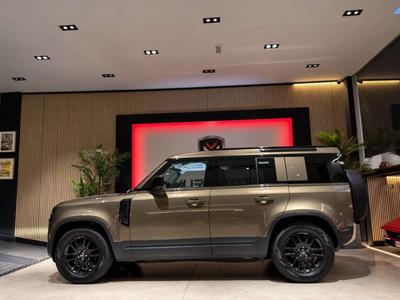 Land Rover Defender 110 D250