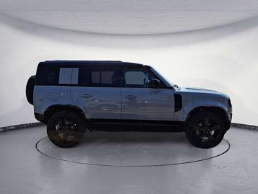 Land Rover Defender 110 D250 — photo 6
