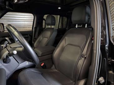 Land Rover Defender 110 P400e — photo 4