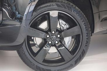 Land Rover Defender 110 P400e — photo 4